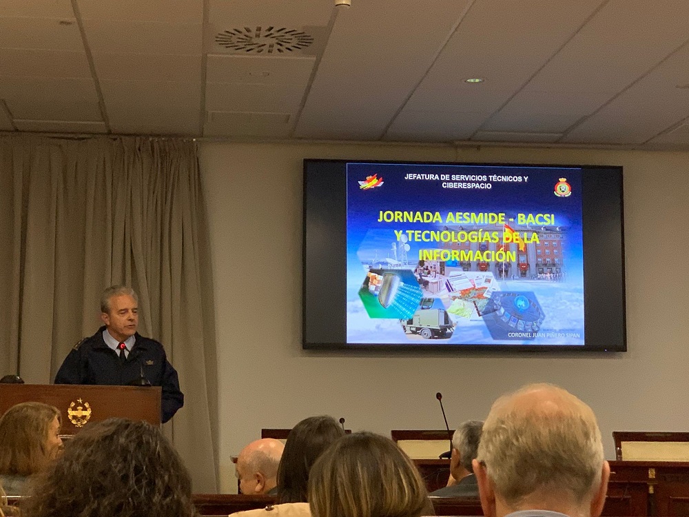 Jornada BACSI AESMIDE en el Cuartel General del EA