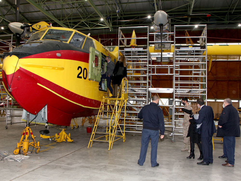 Visitando un F-5 en la Maestranza de Albacete