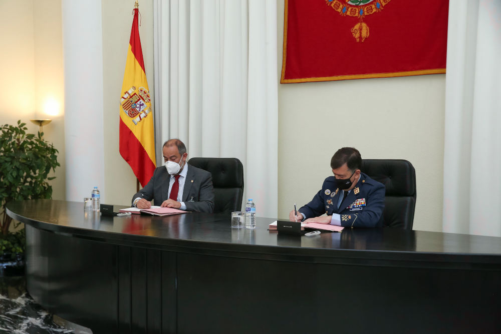 Firma de la colaboración