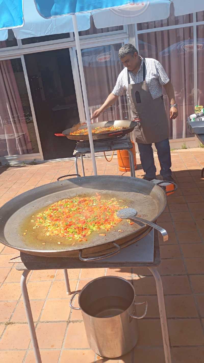 COMIDA_BENEFICA_CARITAS_CASTRENSE