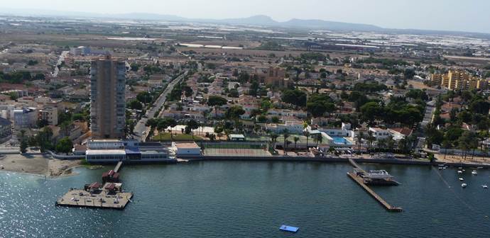 FOTO_REALIZADA_POR_UN_PILOTO_DE_LA_DECIMA_ESCUADRILLA_DE_AERONAVES_DE_ROTA