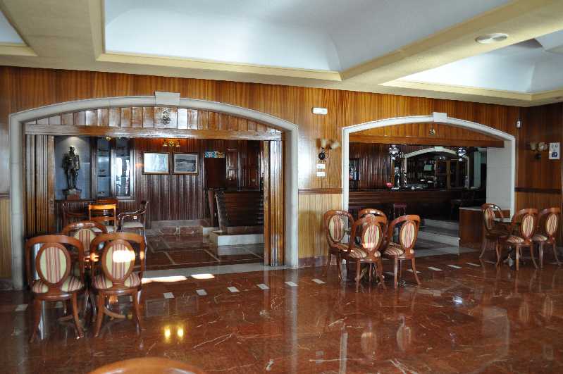 SALON_CAFETERIA_CAPITAN_RUIZ_DE_ALDA