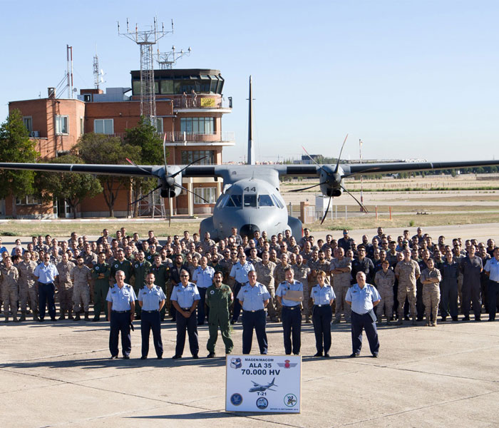 70.000 horas de vuelo de los T.21 del Ala 35