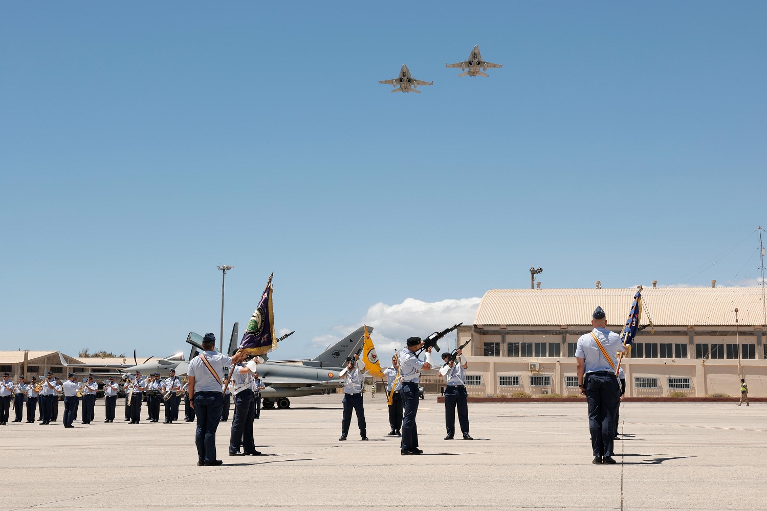 El Ejército del Aire y del Espacio moderniza la defensa aérea canaria con la llegada del Eurofighter a la Base Aérea de Gando