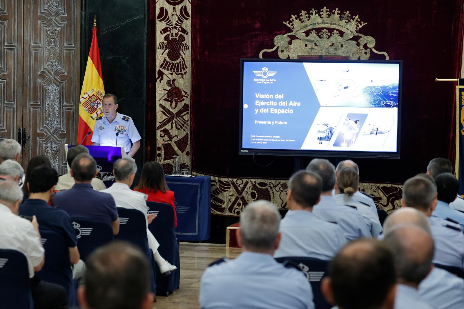El JEMA presenta la Visión del Ejército del Aire y del Espacio