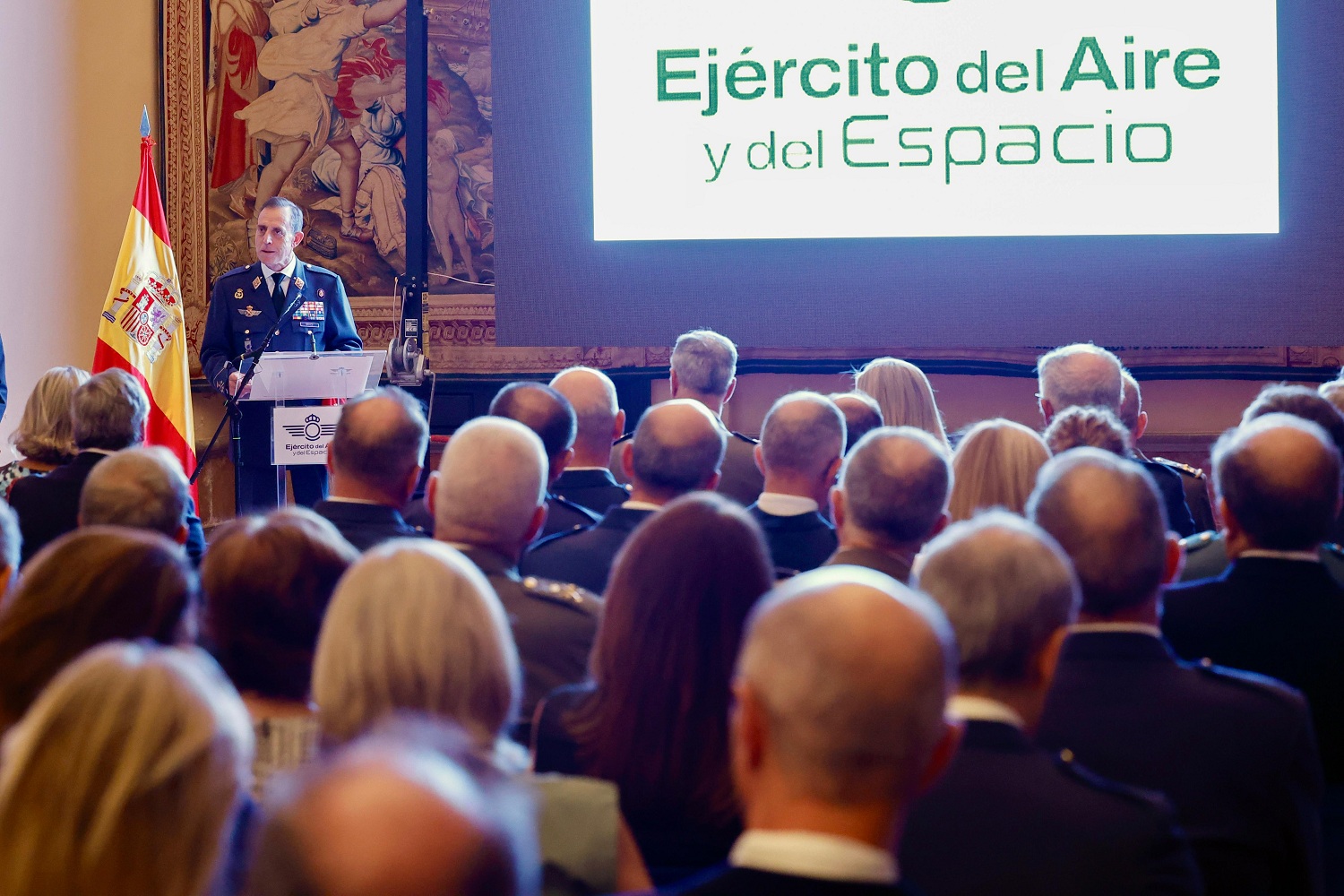 El Ejército del Aire y del Espacio inaugura en Sevilla el Centenario de los Grandes Vuelos de la Aviación Militar Española