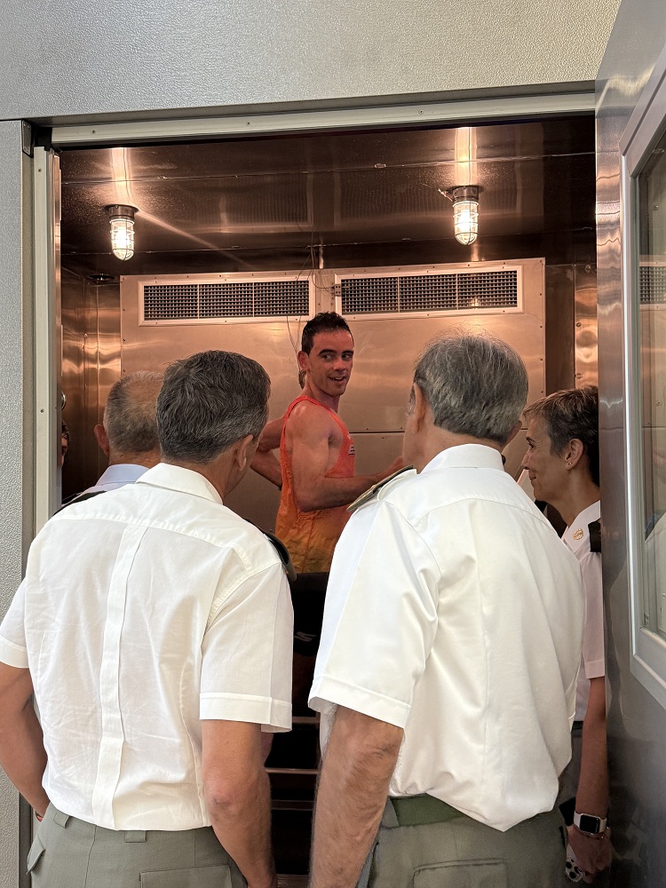 Del Centro de Instrucción de Medicina Aeroespacial de Torrejón de Ardoz a Tokio