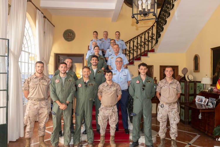 El Ala 37 realiza un vuelo conmemorativo histórico para celebrar las 150 000 horas de la E-24