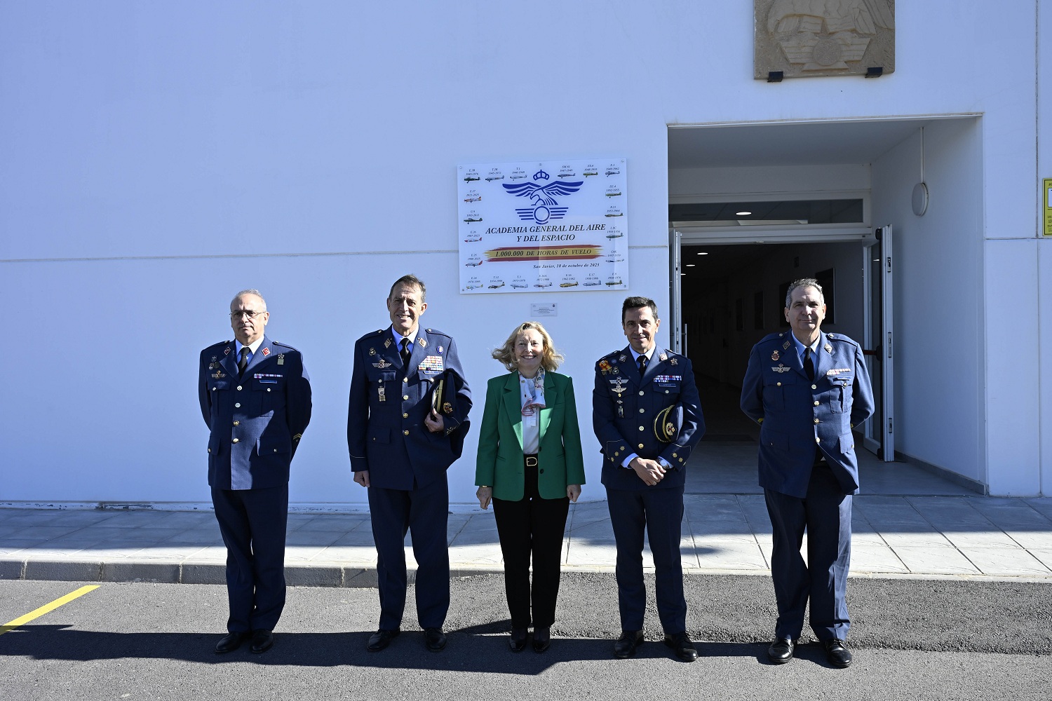 La AGA acoge el acto conmemorativo del millón de horas de vuelo y recibe los últimos E.27 Pilatus