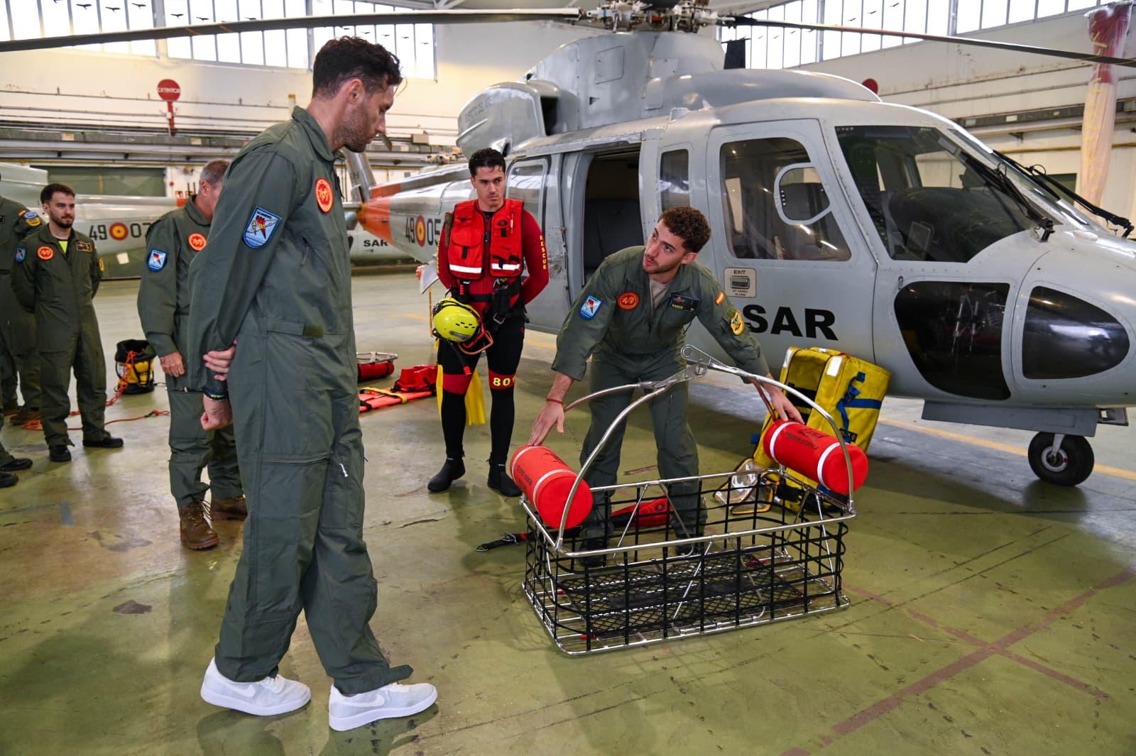 La Base Aérea de Son San Joan nombra Miembro de Honor a Rudy Fernández