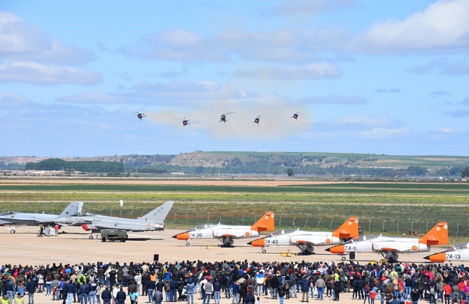 Festival Aéreo en conmemoración del VIII centenario de la creación de la Universidad de Salamanca, el 12 de mayo de 2018