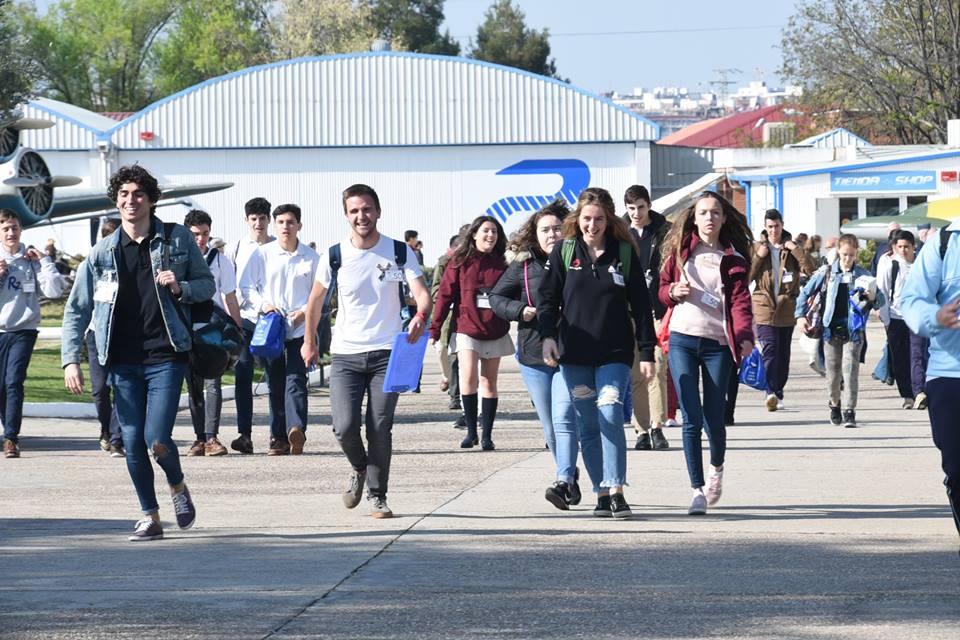 Alumnos durante el concurso