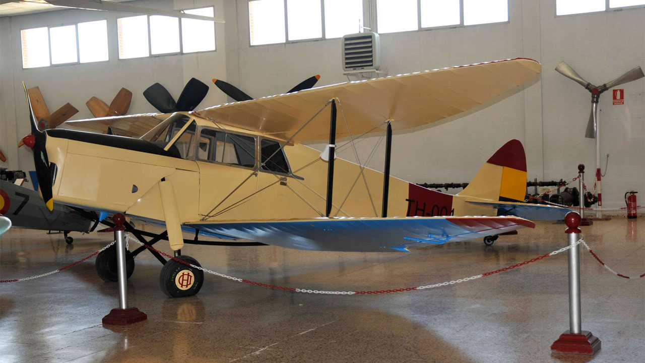 Hornet Moth EC-ACA