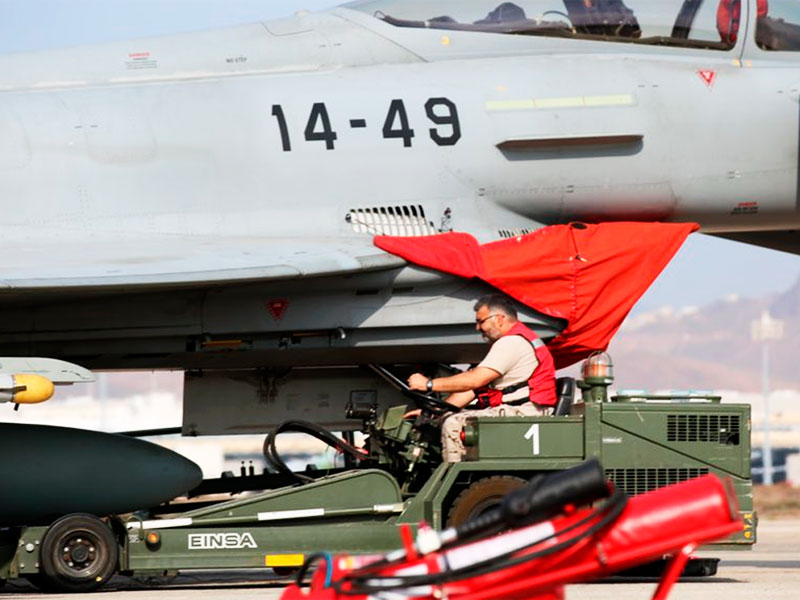 Mecánicos, armeros y personal de apoyo