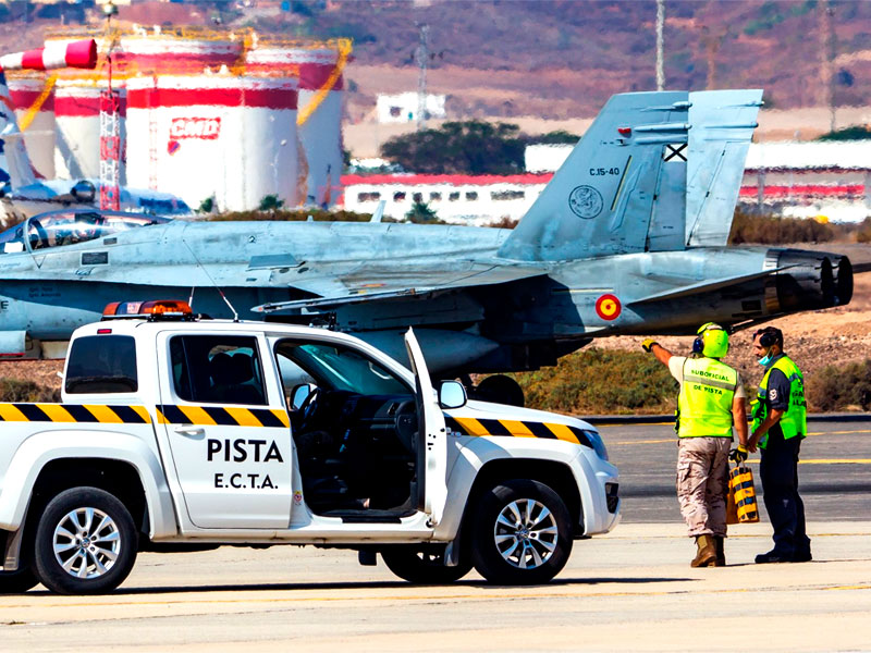 Mecánicos, armeros y personal de apoyo