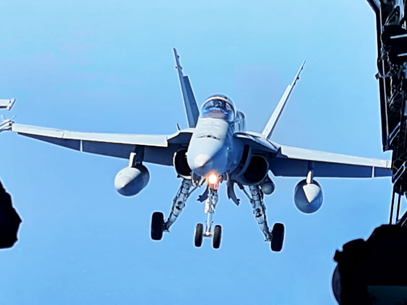 F-18 desde A400M. Foto de Raúl Hernández Sevilla