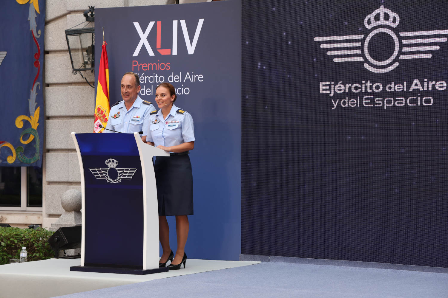 Elena Aller y Pablo Cassinello, presentadores de la gala