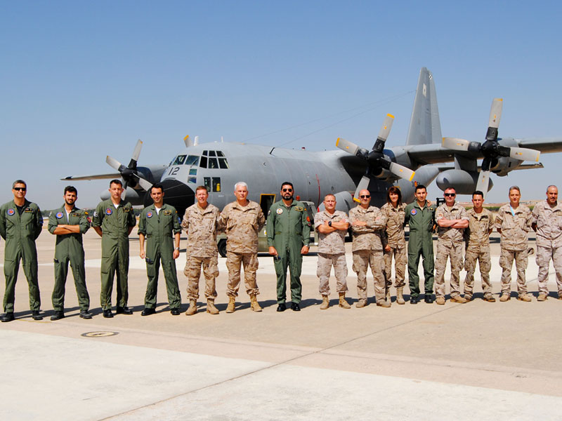 Red Flag 16-04 tripulación del Hércules