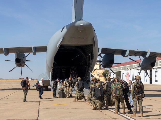 Imagen de Ejercicio multinacional paracaidista  Lone Paratrooper en la Base Aérea de Villanubla