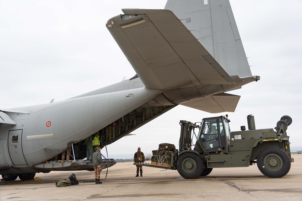 Imagen de La meteorología adversa marca la primera semana del curso de entrenamiento de vuelo táctico ETAP-C 25-01