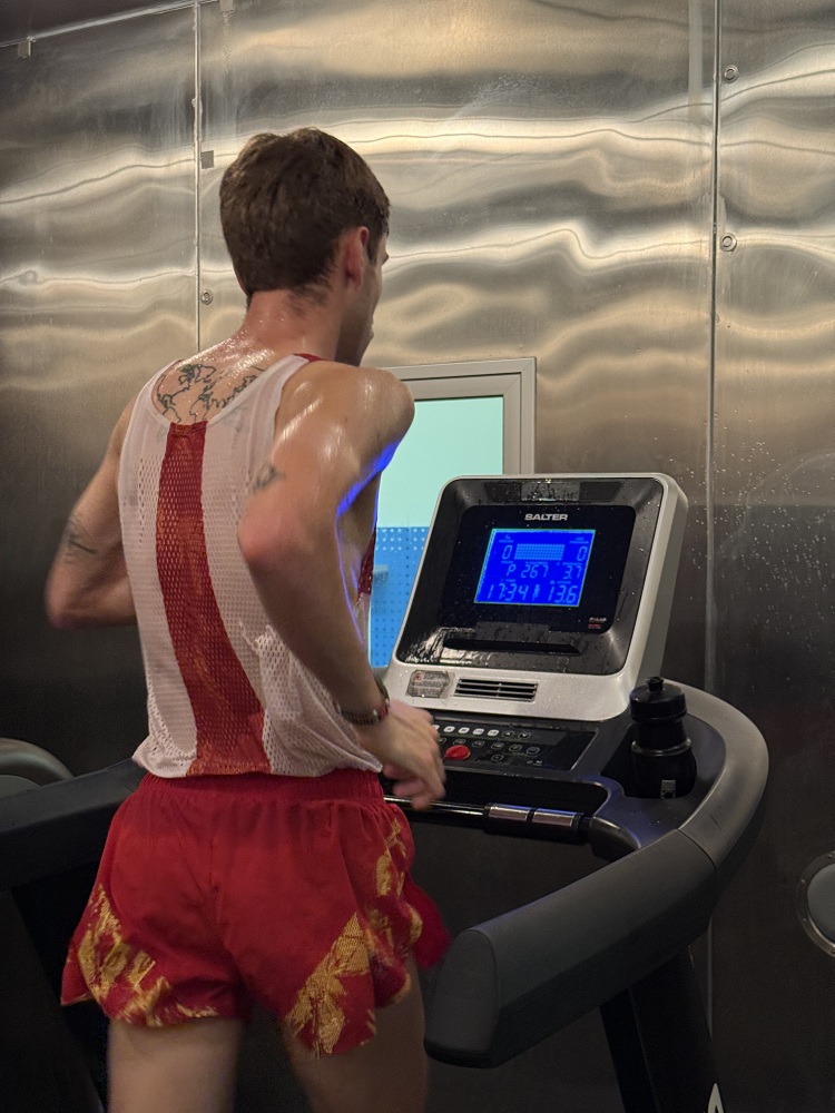 Imagen de Del Centro de Instrucción de Medicina Aeroespacial de Torrejón de Ardoz a Tokio