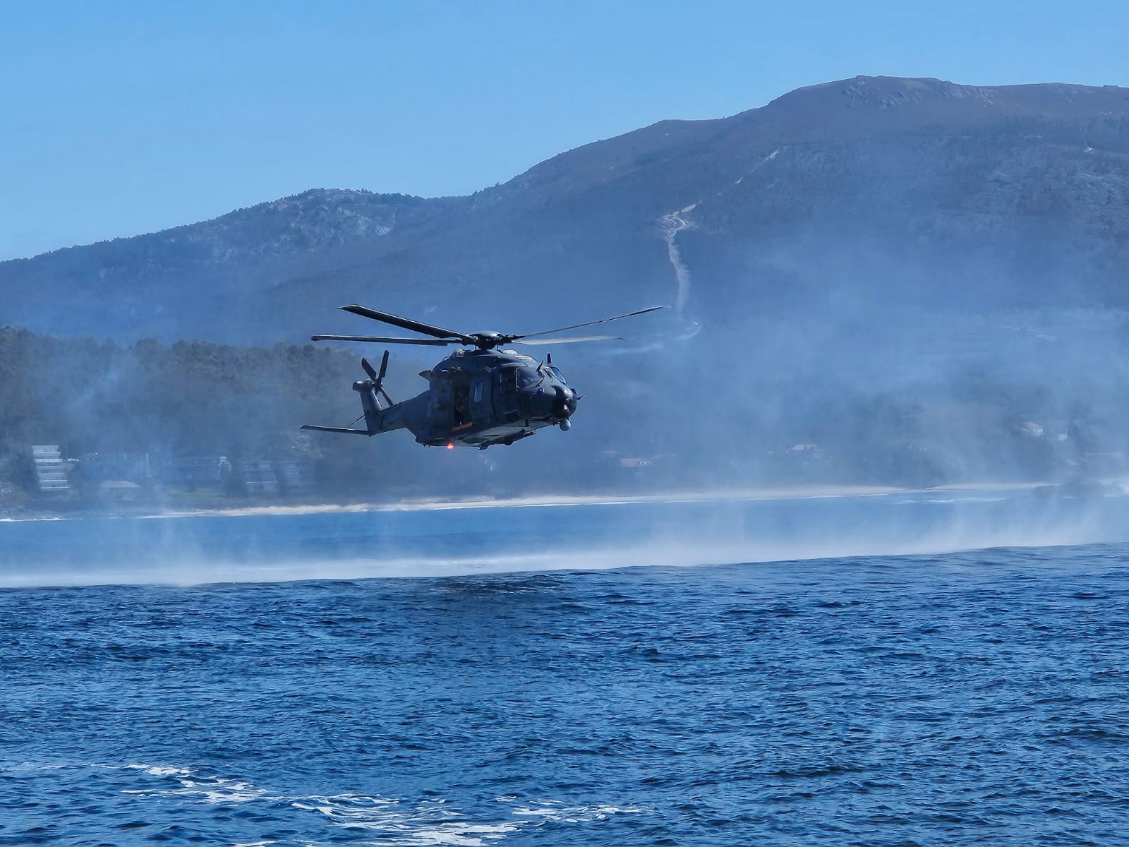 Imagen de Finaliza la fase Livex del MadriSAR-SAMAR 25 en la ría de Muros y Noya