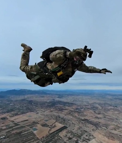 Imagen de El EZAPAC lidera el entrenamiento táctico paracaidista de unidades de Operaciones Especiales