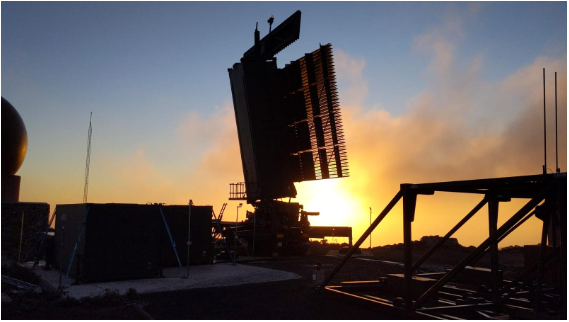 Imagen de Última fase de la sustitución del rádar y radomo del EVA 22