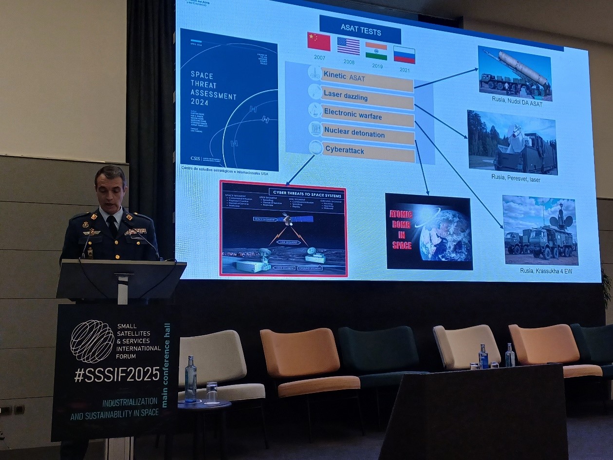 Imagen de El Ejército del Aire y del Espacio refuerza su compromiso con la industria de seguridad y defensa en el dominio espacial durante el Foro SSSIF25